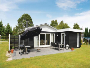 Three-Bedroom Holiday Home in Vaggerlose